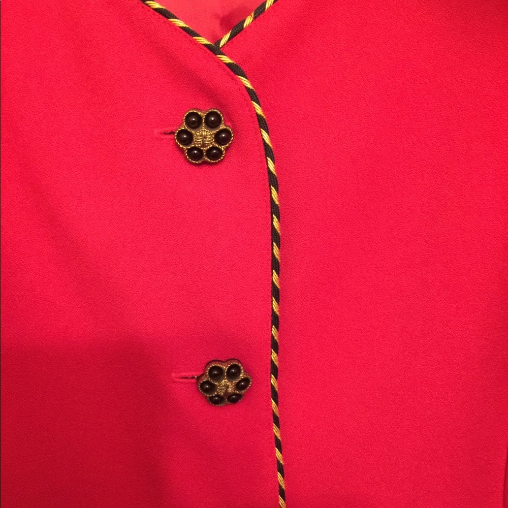 Beautiful jacket - Picture 3 of 6